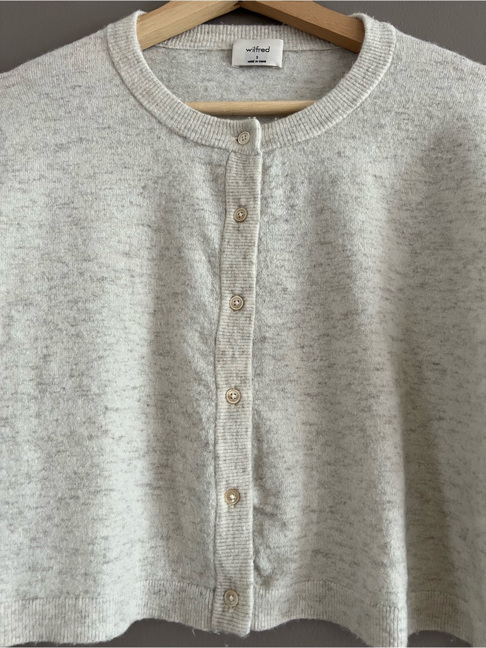 Aritzia Wilfred Wool Cashmere Long Sleeve Button Crop Cardigan Oatmeal - Picture 7 of 12